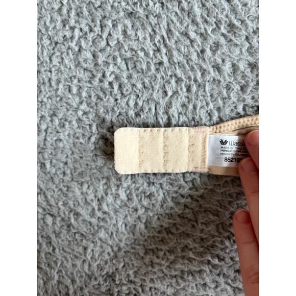 Wacoal Bralette 38 Lace Floral Embroidery V-Neck Comfort Wireless Cream Bra - Picture 10 of 16